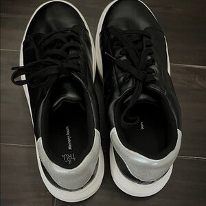 Time and Tru Monochrome Casual Sneakers